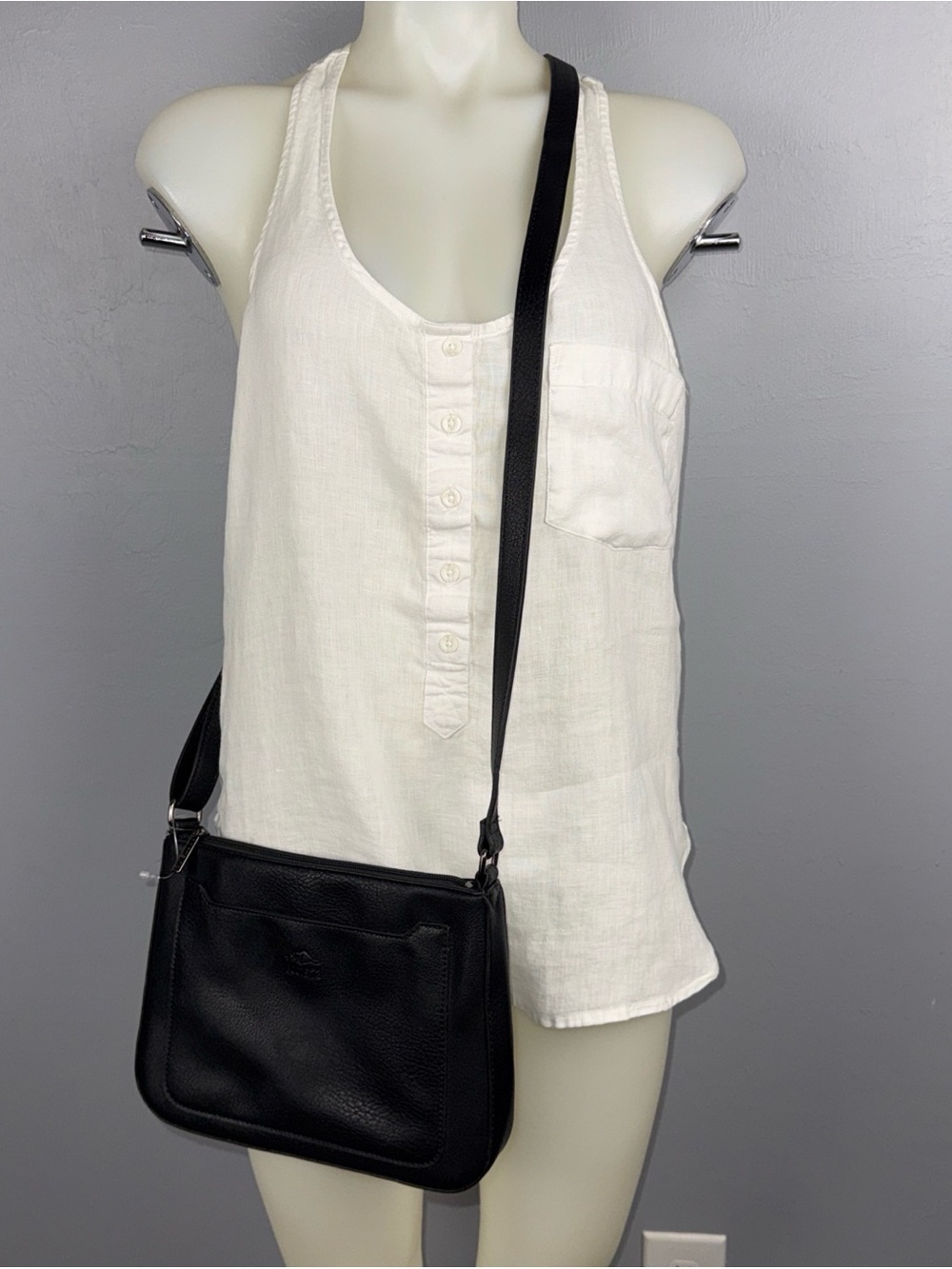 ROOTS 73 Cross Body Black Vegan Leather Classic Minimalist